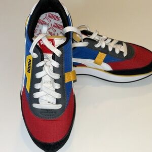 (GS) PUMA Future Rider Play On Low Top Running Shoes Size 6C 372349-05